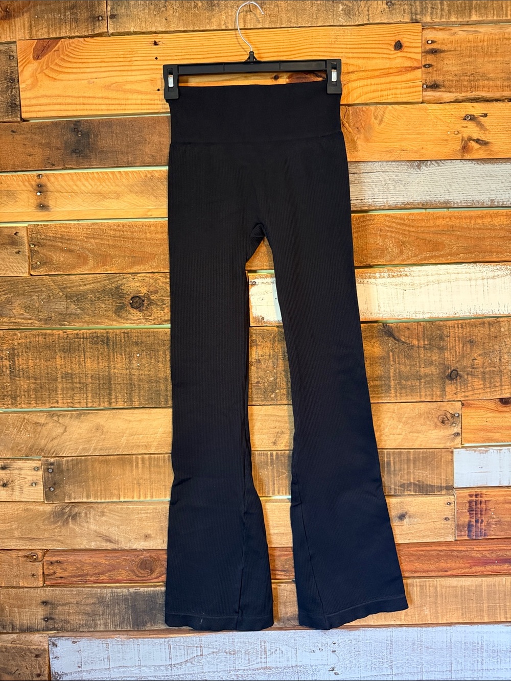NWOT OQQ Workout High Waist Bell Bottoms Ribbed Pants - Picture 5 of 8